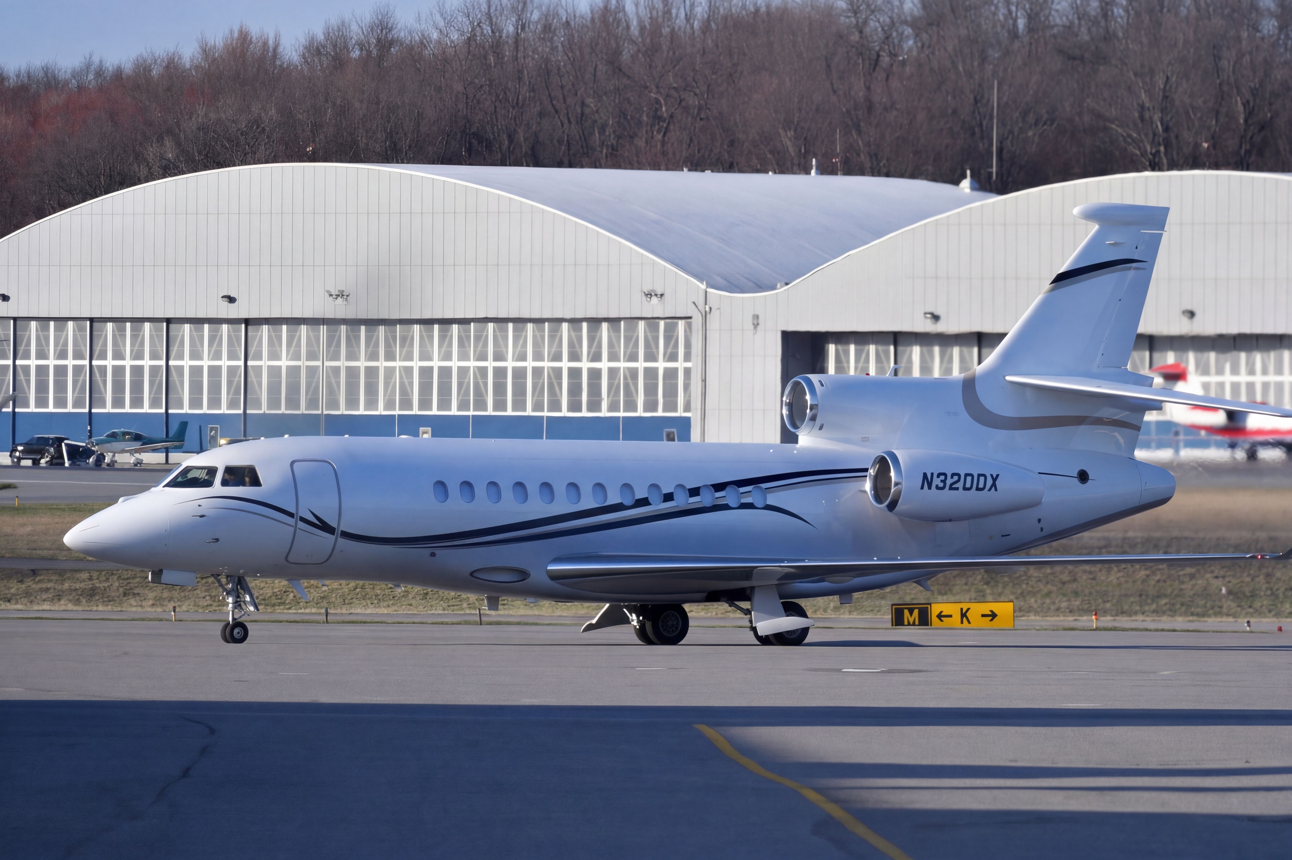 N3200X seen with swooping ribbons paint scheme.